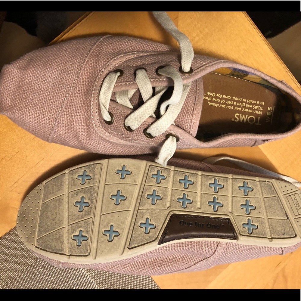 TOMS Laces shoes